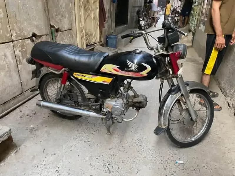 Honda CD 70 2012 model urgent sale